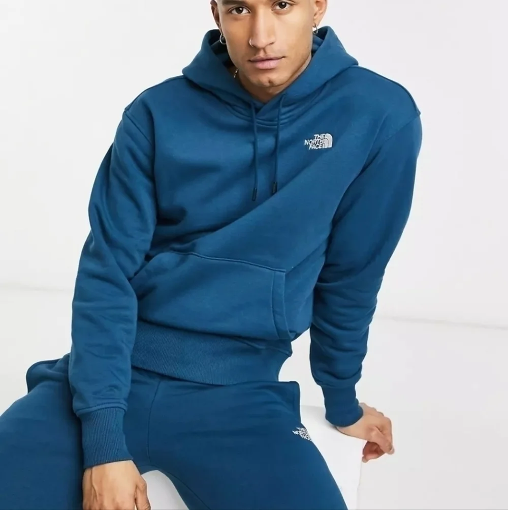 The North Face Essential Hoodie in Montery Blue, sz Medium